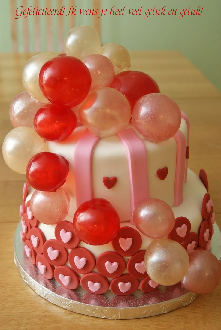 Gefeliciteerd! Ik wens je heel veel geluk en geluk!