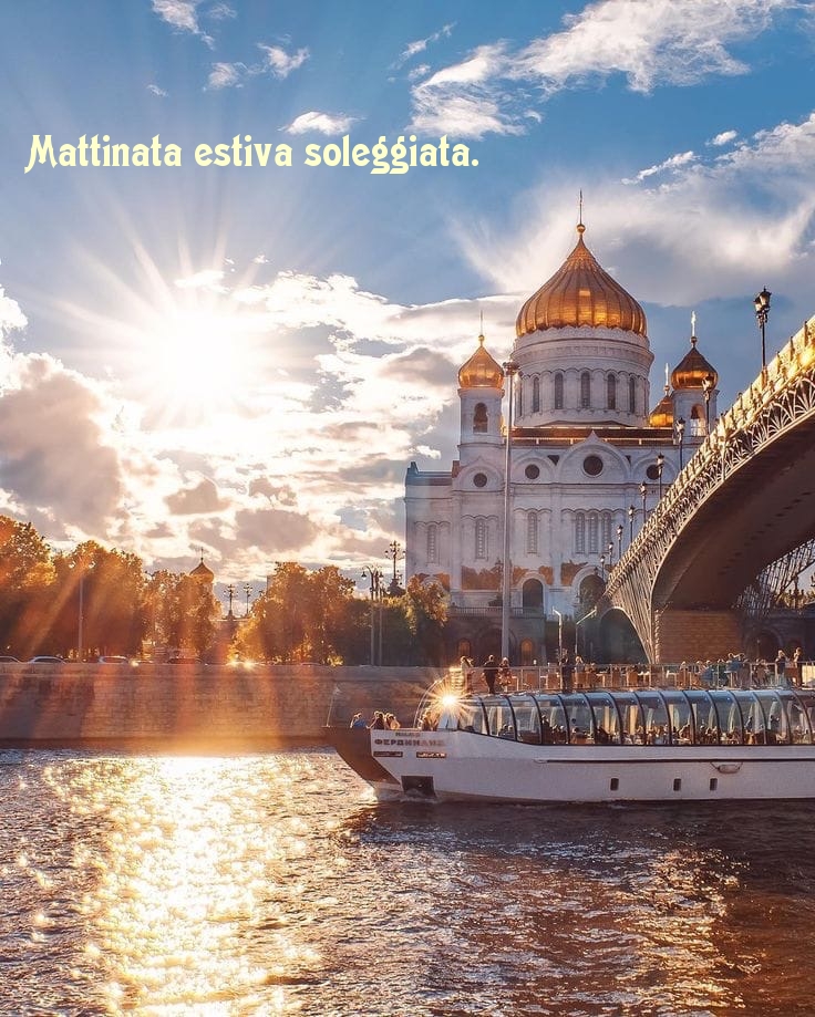 Mattinata estiva soleggiata.